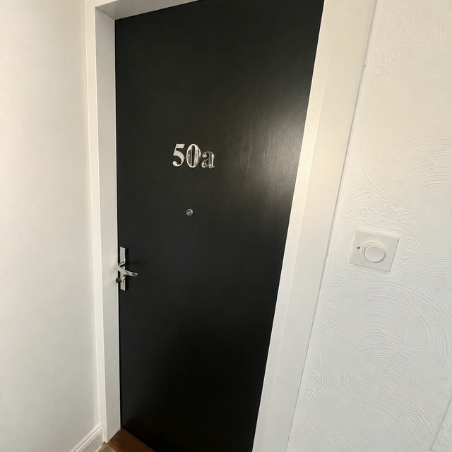 Certified flat entrance fire door